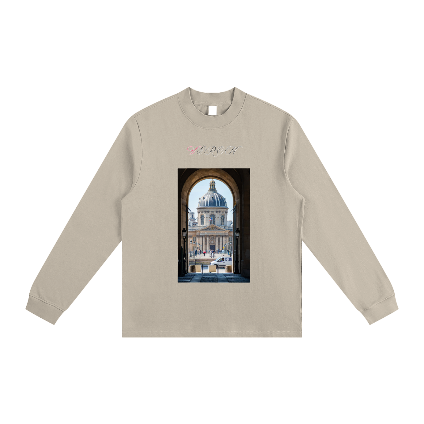 Cozy VÉRON La Nationale sweater worn by male and female models.