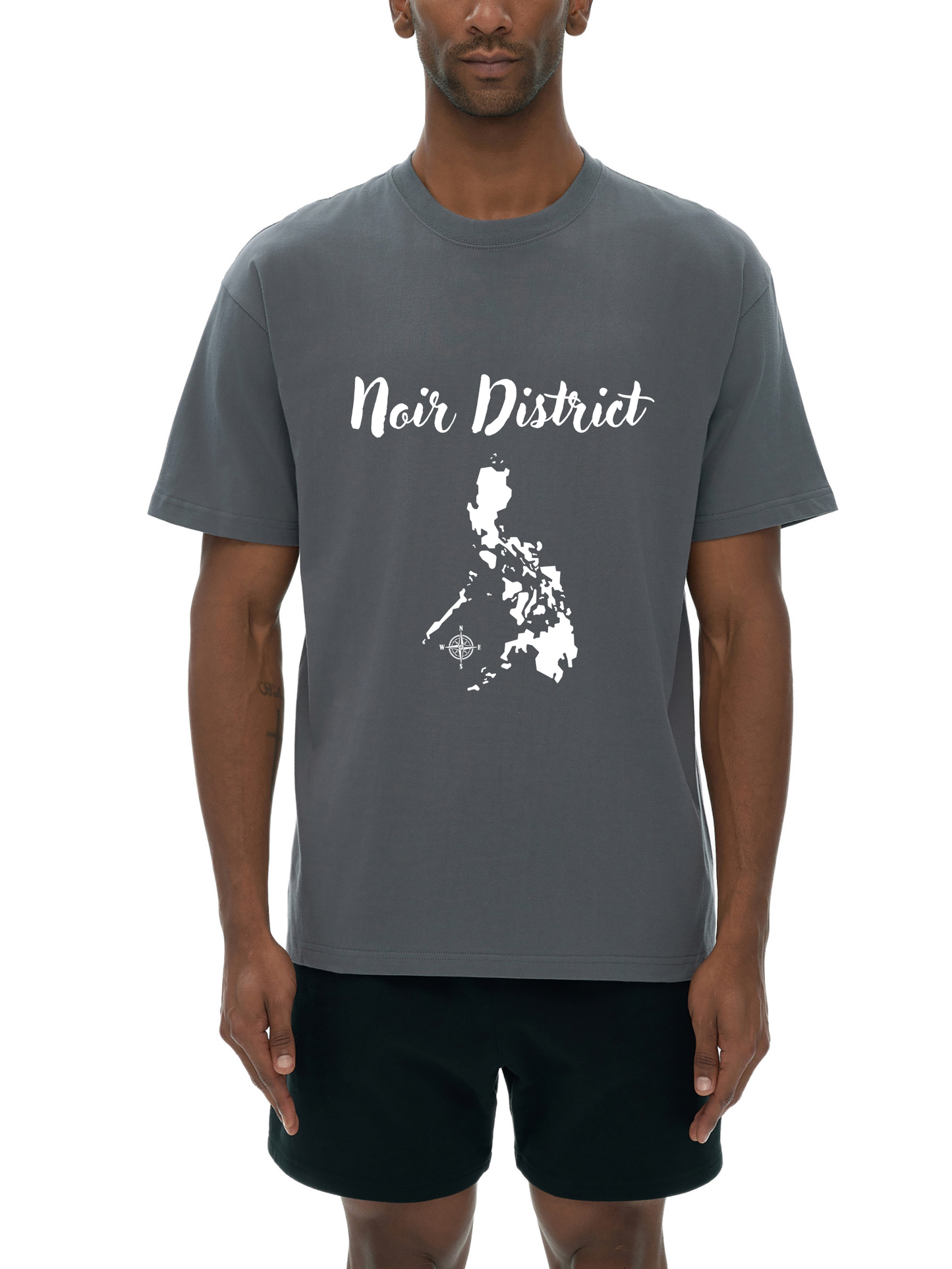 "VÉRON Noir District T-shirt for men and women"