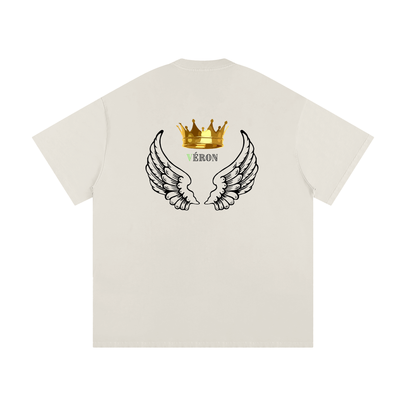 Model styling VÉRON Majesté Dorée streetwear T-shirt with urban outfit 5