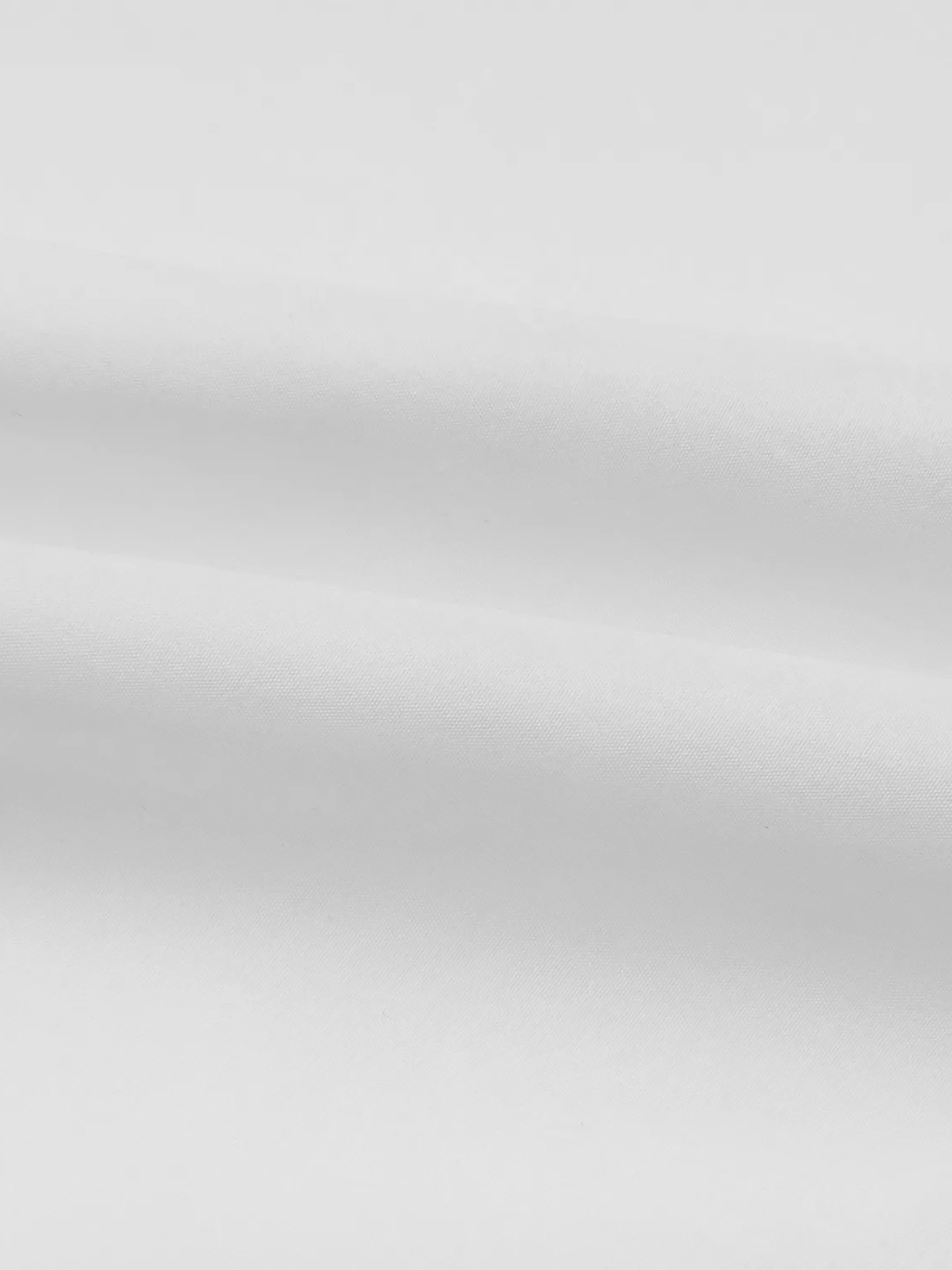Close-up of VÉRON jacket zipper and fabric texture 3.