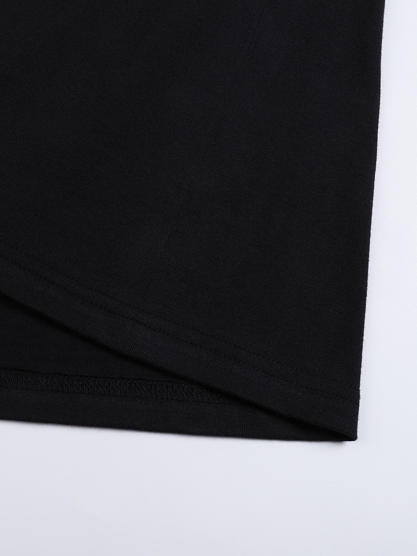Detail of soft cotton fabric on VÉRON Paris 7th long sleeve.