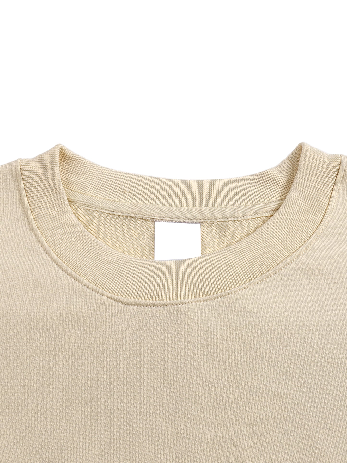 Close-up of soft heavyweight fabric on VÉRON premium sweater 1.