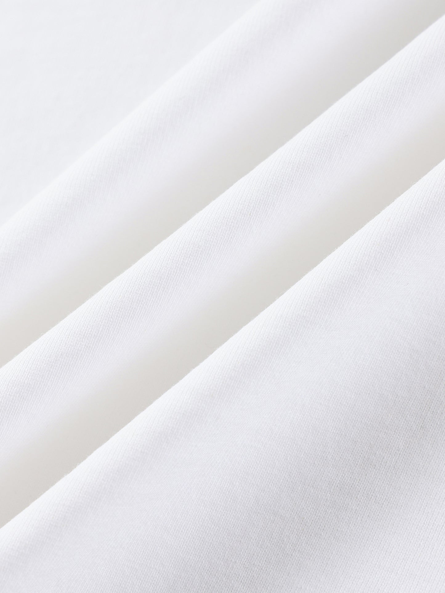 Close-up fabric details of VÉRON Le PADRE premium long sleeve tee