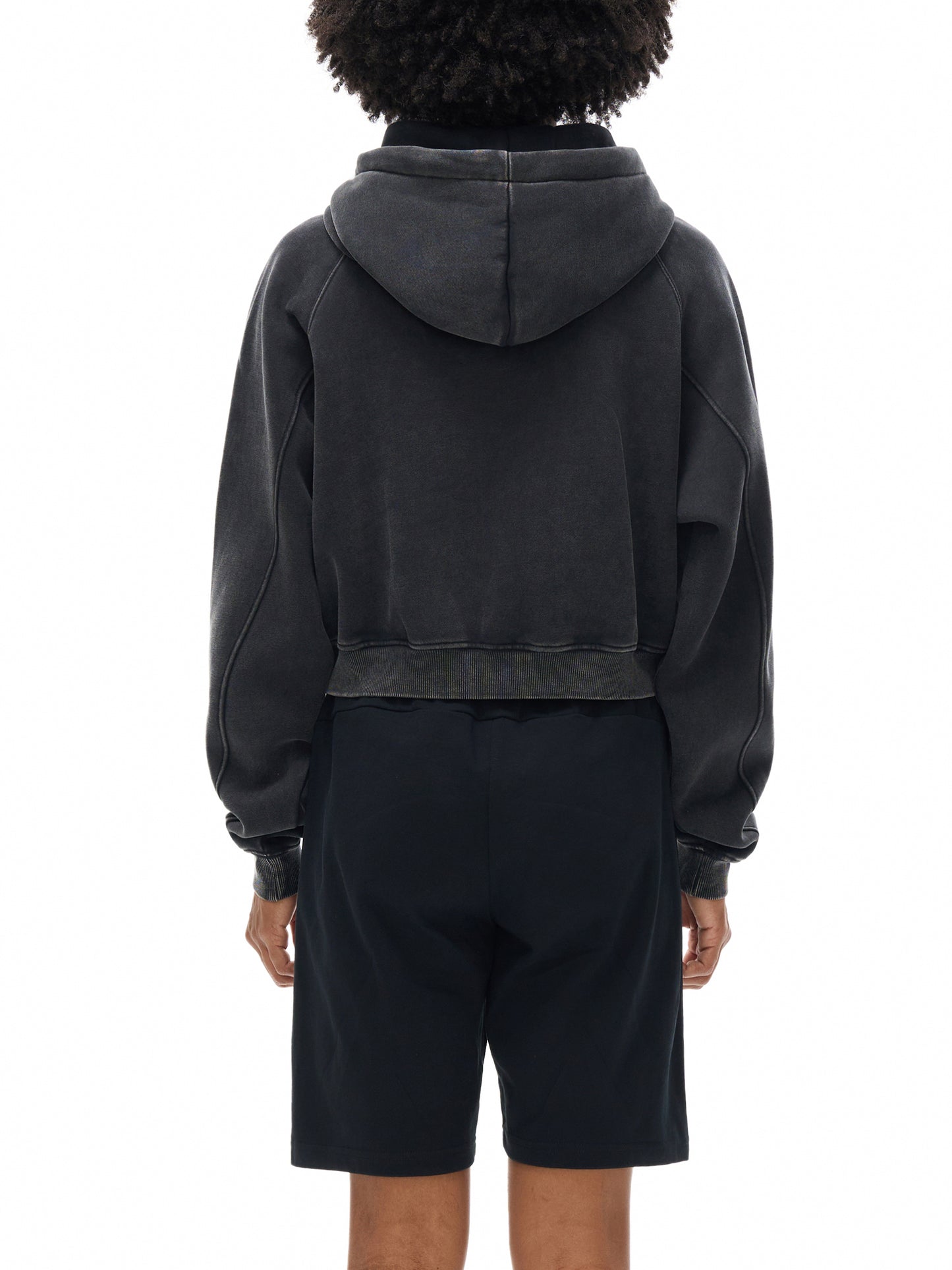 Model wearing VÉRON Auriane women’s streetwear hoodie with relaxed fit 3