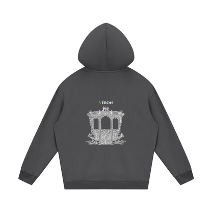Model styling VÉRON Élixir Cristal streetwear hoodie urban fashion 6