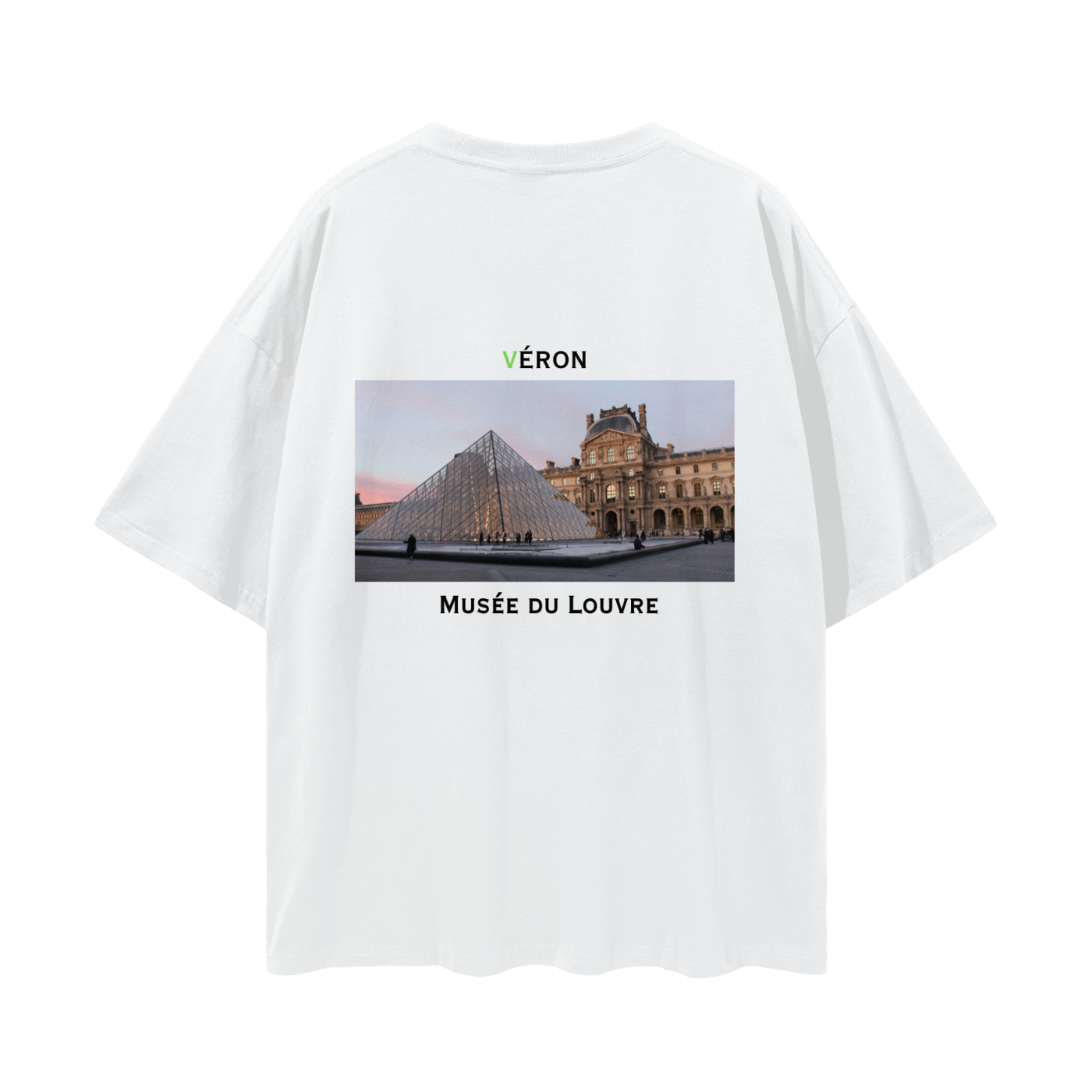 Model wearing VÉRON oversized Louvre-inspired T-shirt 2