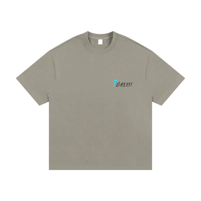 Streetwear model wearing VÉRON Berkeley t-shirt with relaxed fit and minimalist design.

