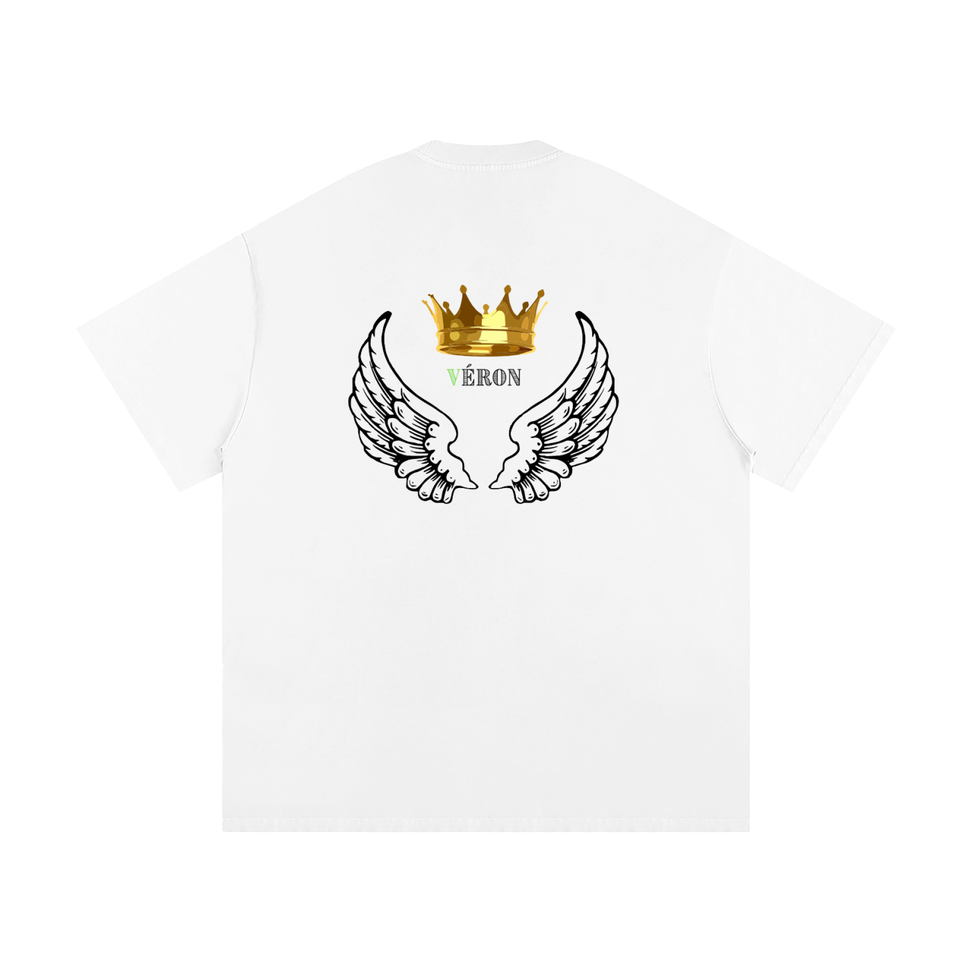 Model styling VÉRON Majesté Dorée streetwear T-shirt with urban outfit 