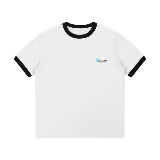 Premium cotton fabric close-up of VÉRON l’Allure T-Shirt.

