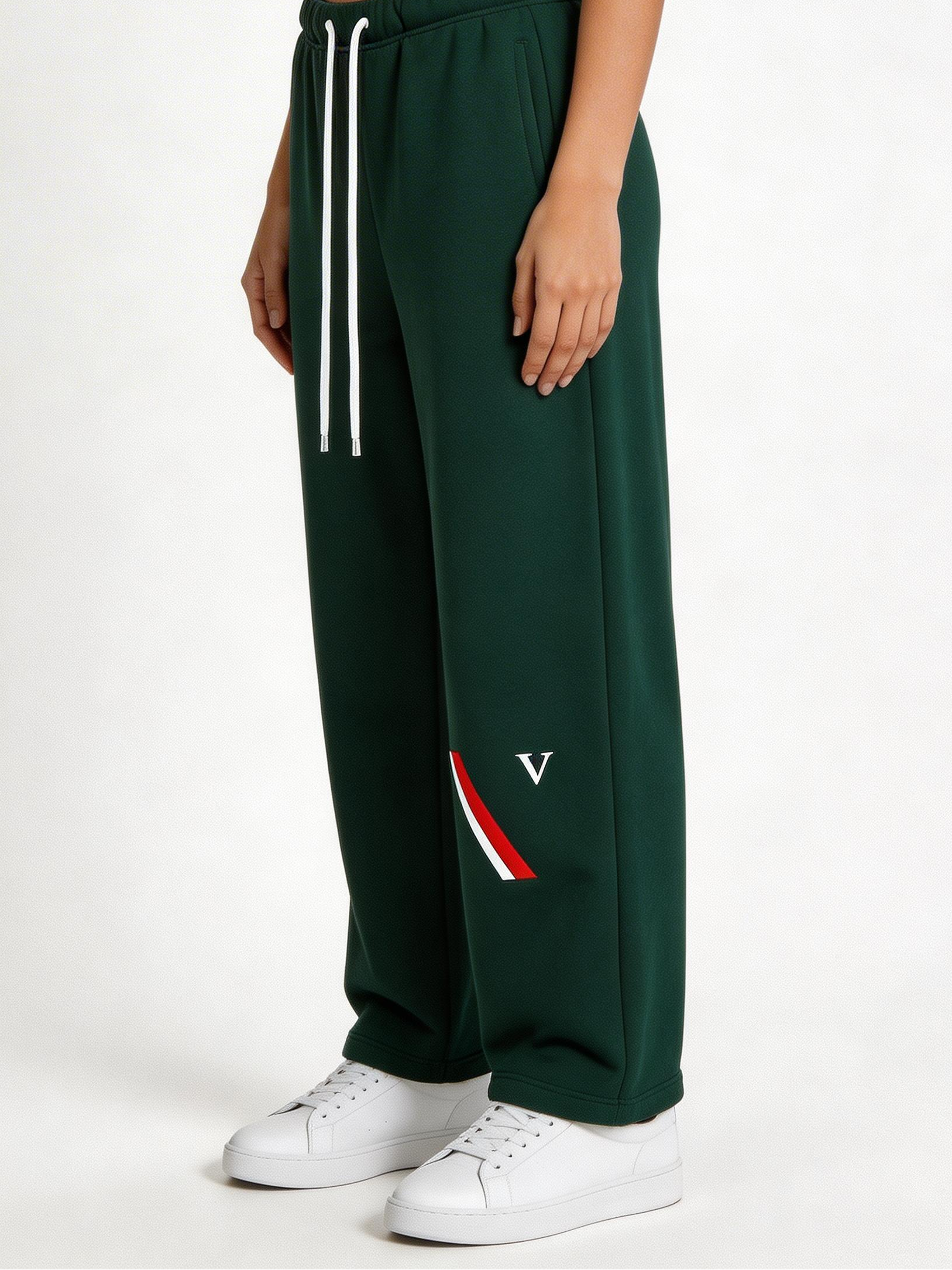 luxury oversized sweatpants streetwear outfit VÉRON brand 3