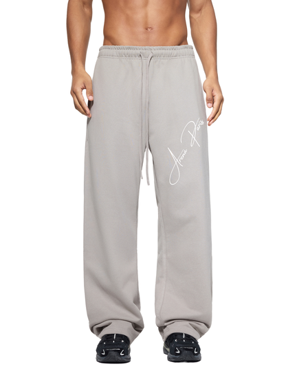 Elegant embroidered VÉRON Arena Paris logo 3