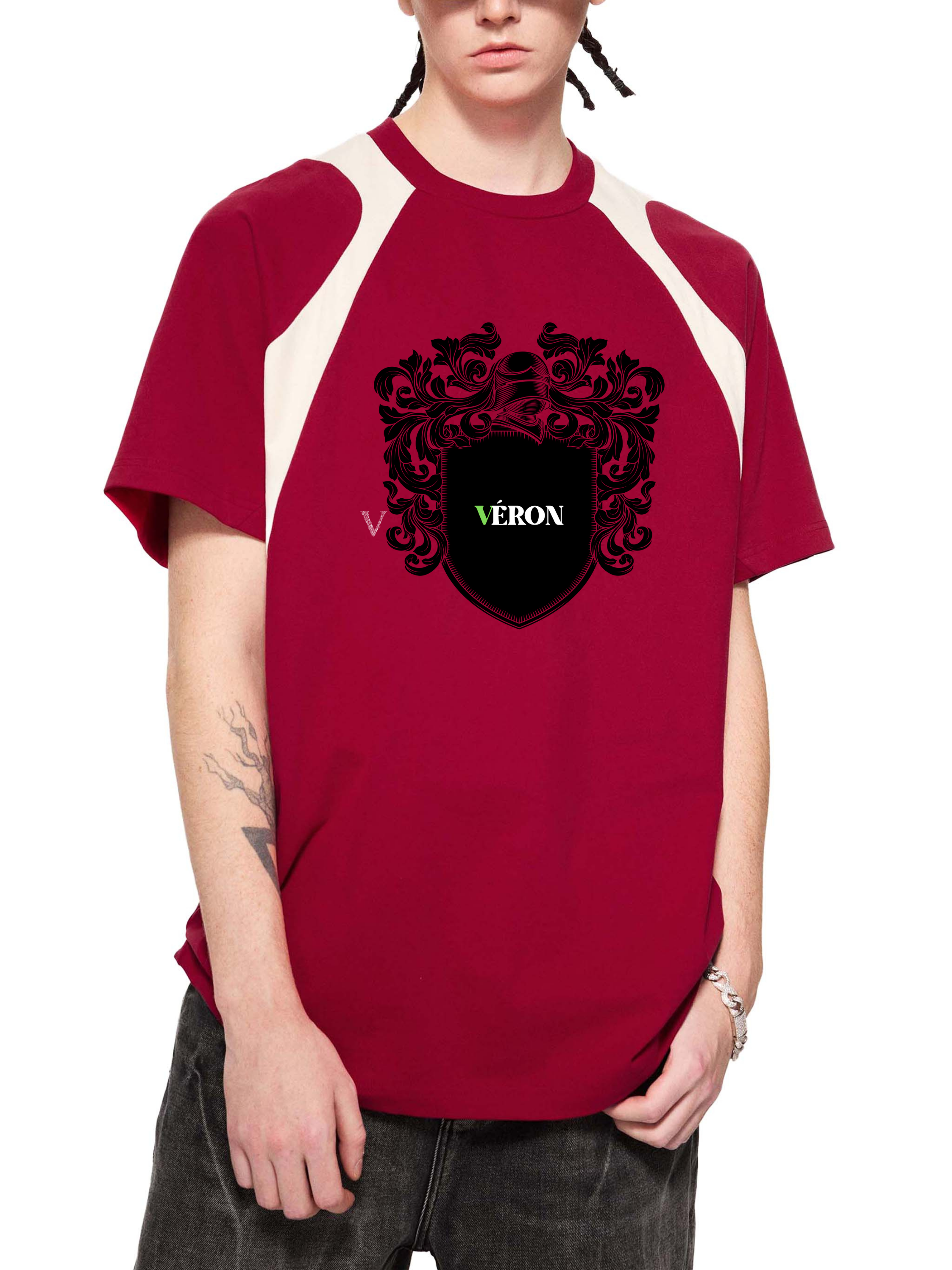 Model wearing VÉRON Le Monarque premium tee 2