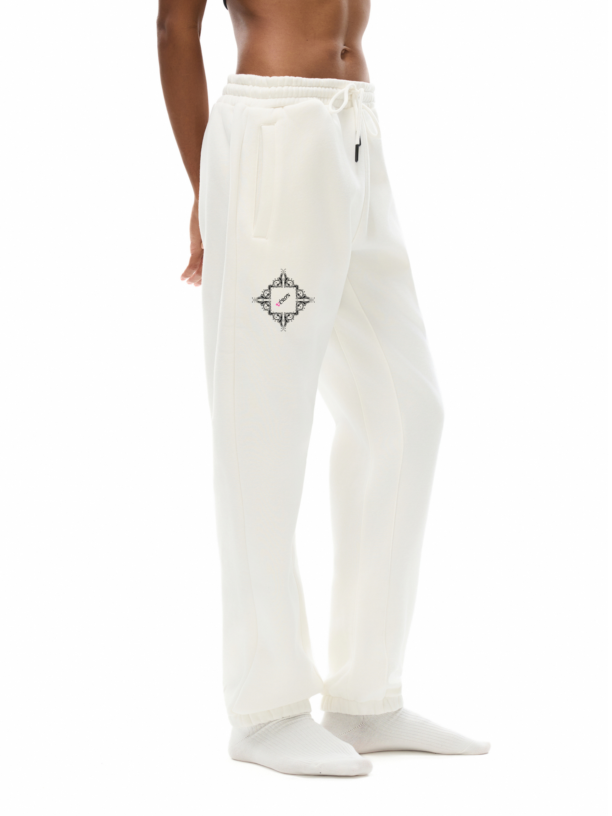 VÉRON Noblesse Éternelle Premium Sweatpants 1