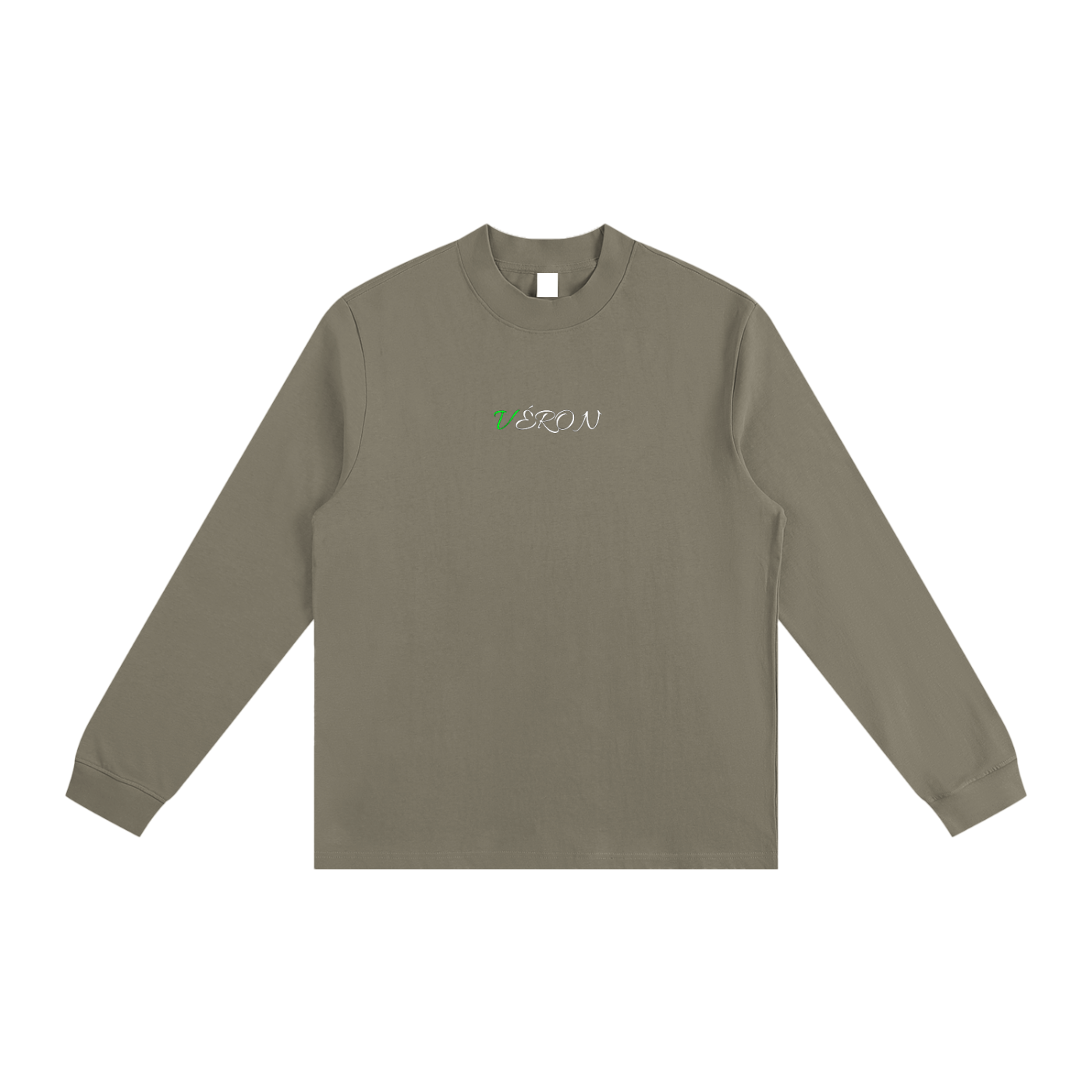 VÉRON long sleeve shirt close-up of high-quality cotton fabric. 

