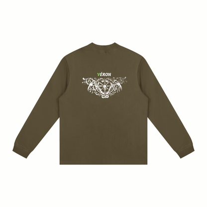 Model styling VÉRON Quai d’Orsay long sleeve with streetwear look 5