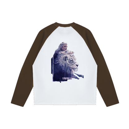Model styling VÉRON La Fille long sleeve in casual urban outfit 6