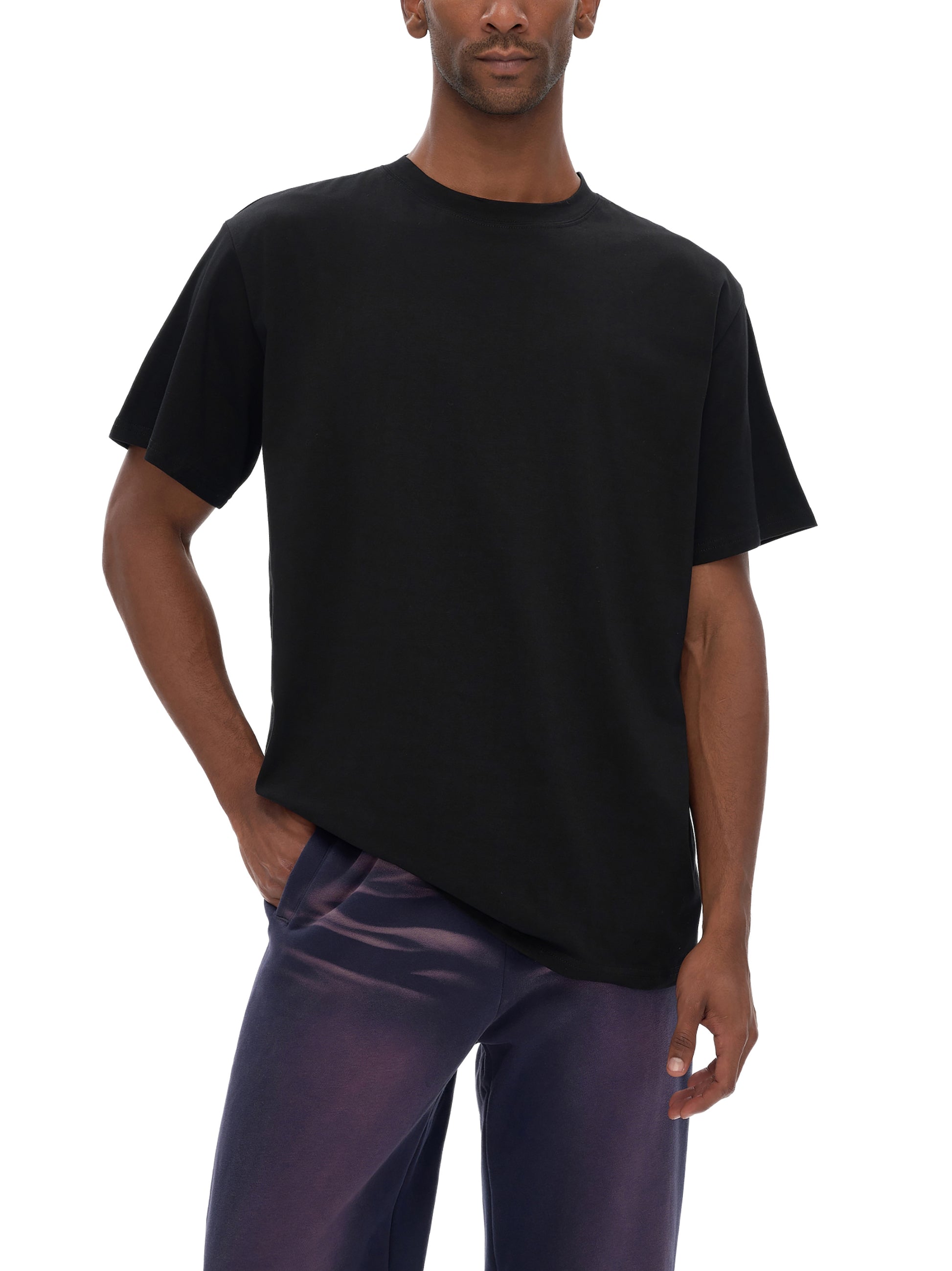 Male model styling VÉRON Musée du Louvre designer graphic tee 1