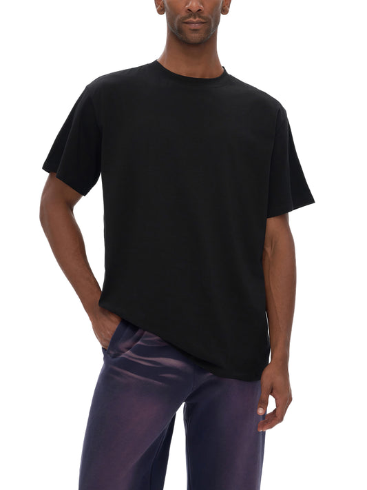Male model styling VÉRON Musée du Louvre designer graphic tee 1