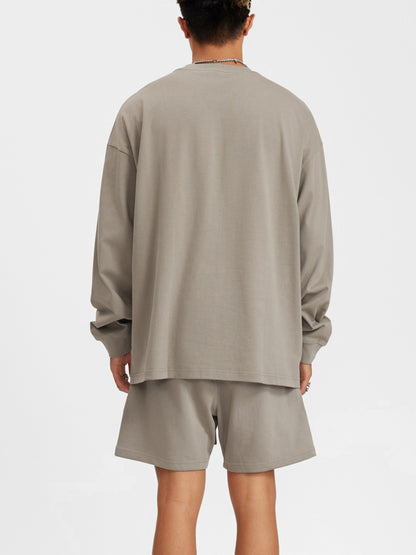 Confident streetwear look in VÉRON PARIS shirt 2