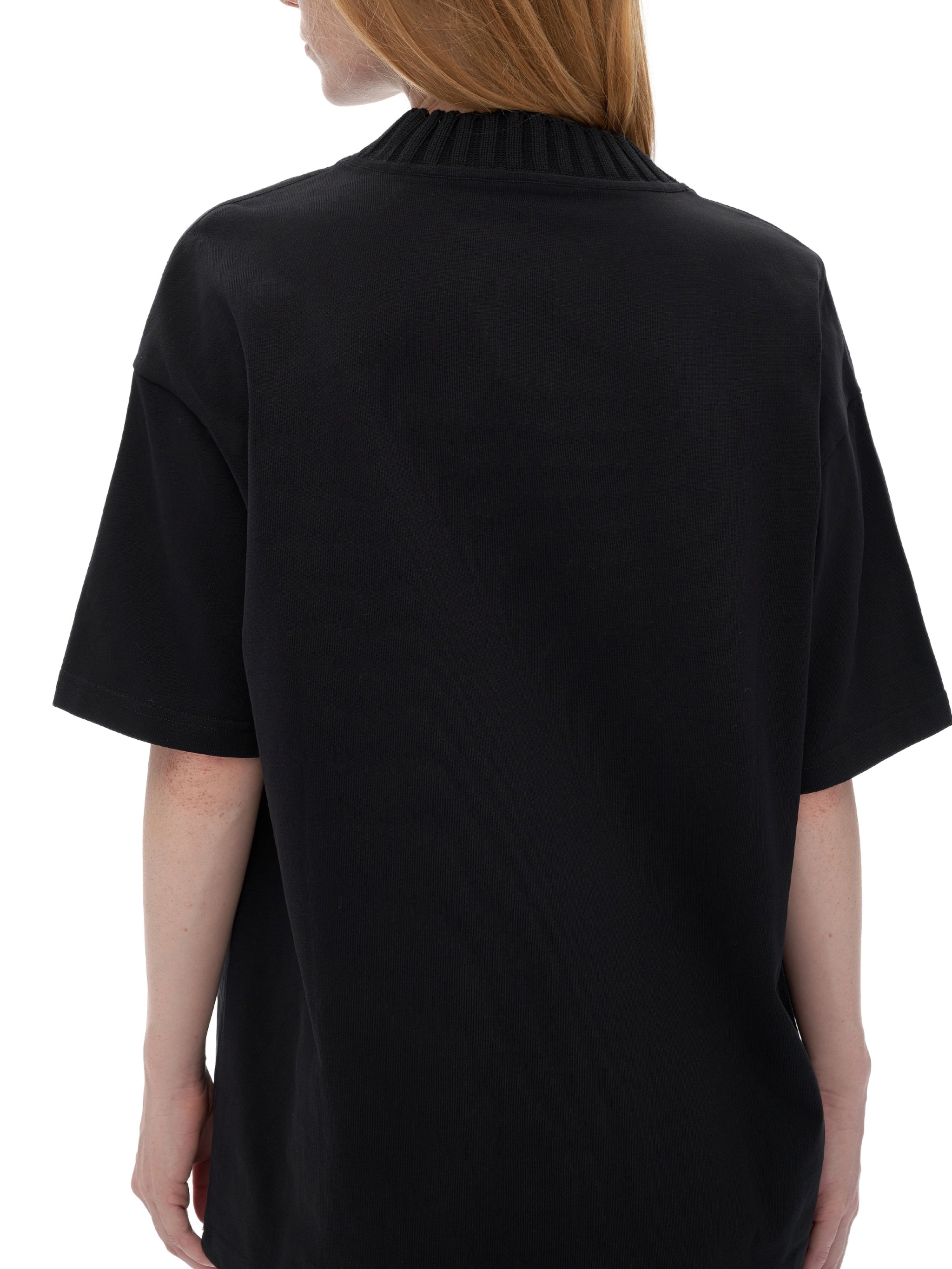 Model wearing VÉRON Paris-inspired knitted shirt streetwear style 6