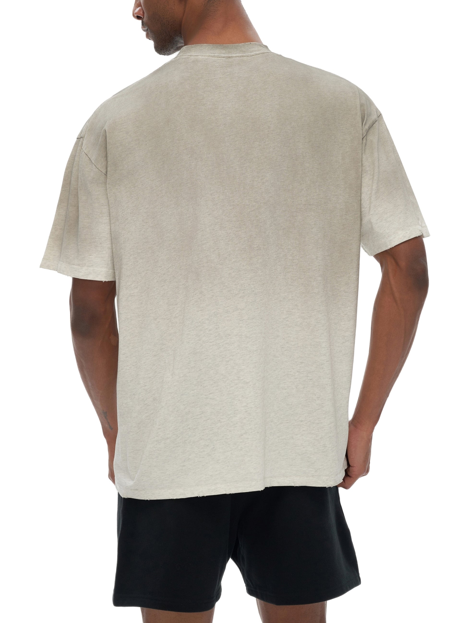 Model styling VÉRON Jouffroy vintage streetwear T-shirt  2