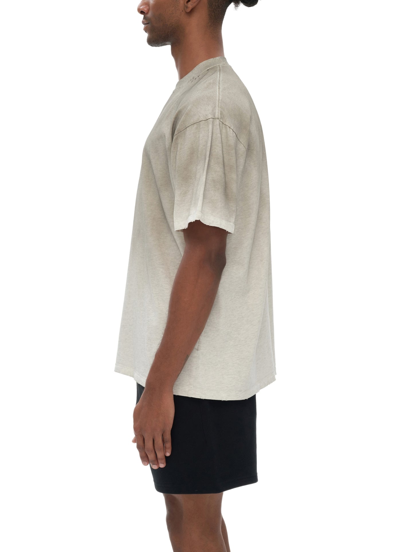 Model styling VÉRON Jouffroy vintage streetwear T-shirt  3