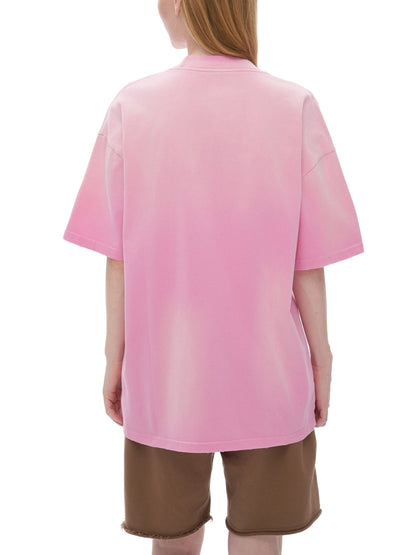 Model styling VÉRON Avenue des Lys designer T-shirt 2