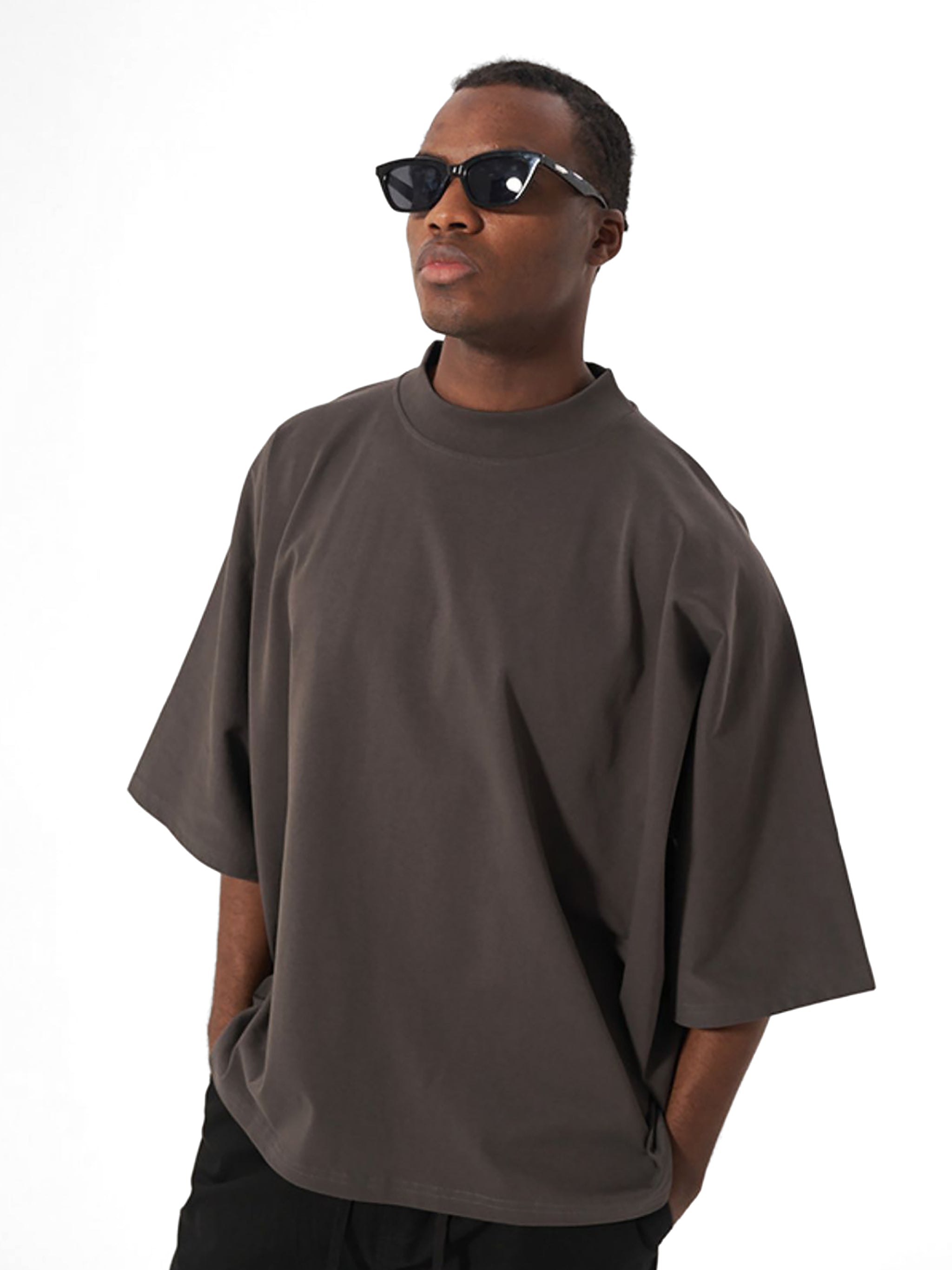 Oversized fit VÉRON Zircone designer T-shirt on male model 4