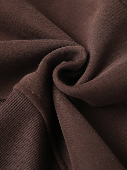 Close-up of zipper and fabric texture on VÉRON Medeline women's hoodie 8.