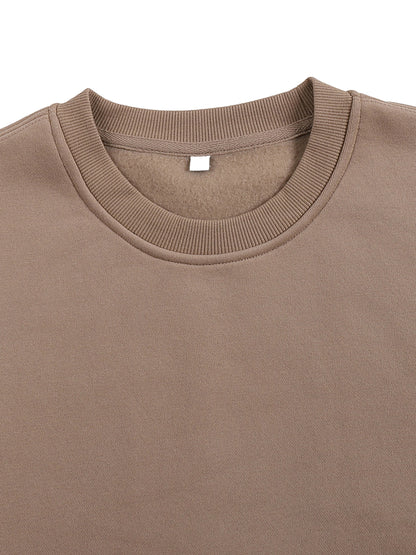 Close-up on ultra-soft fabric texture of VÉRON Berkeley sweater. 

