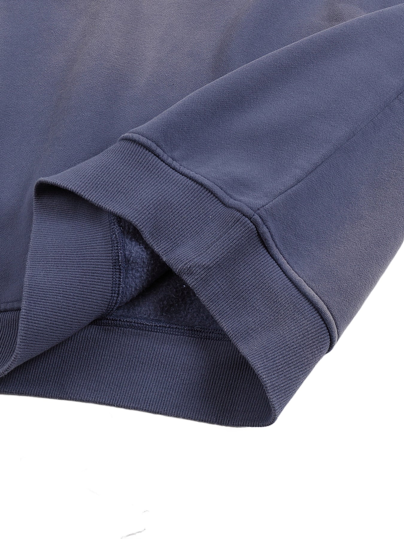 Close-up of heavyweight cotton fabric on VÉRON sweatshirt 3