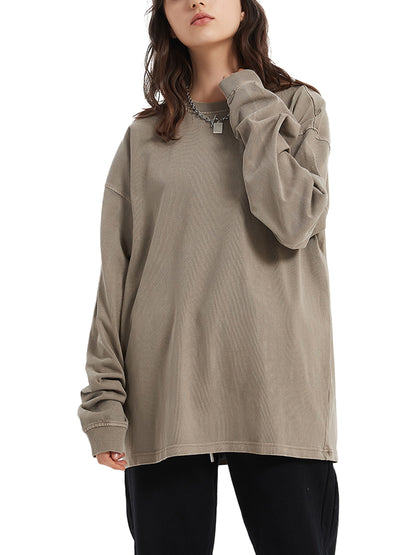 Model styling VÉRON Avenue Kléber premium long sleeve Paris streetwear 6