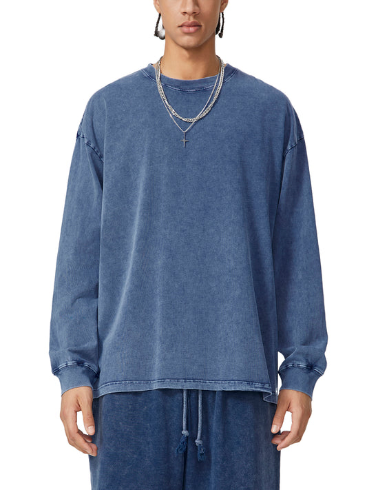Model styling VÉRON Le Mirage vintage washed long sleeve shirt