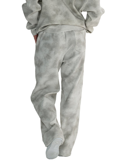 Model wearing VÉRON ICI C’EST PARIS sweatpants streetwear fit 2