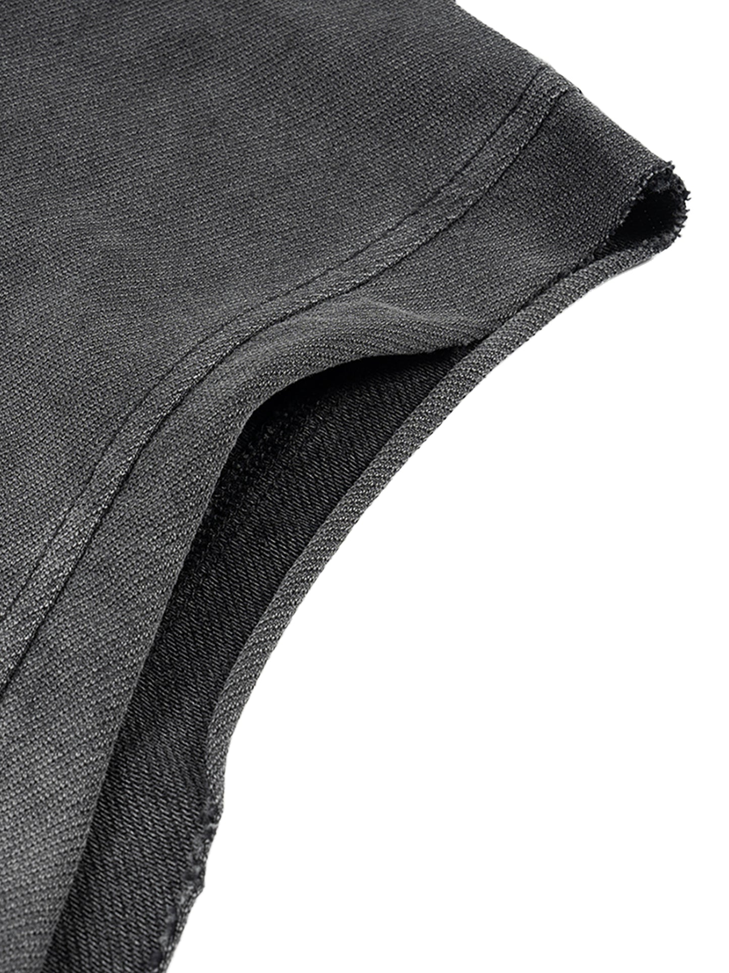 Close-up of premium cotton fabric on VÉRON washed tank top 1