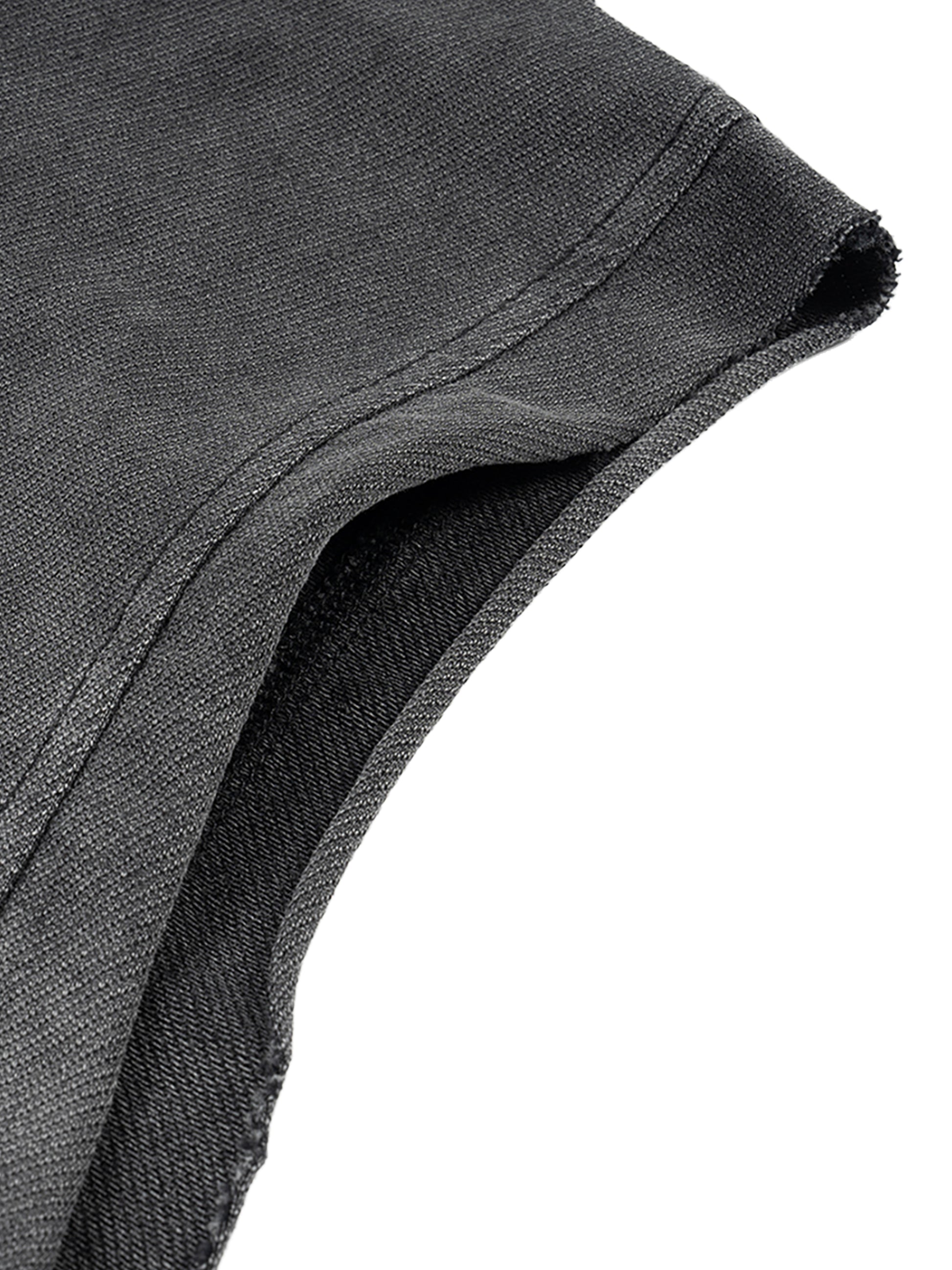 Close-up of premium cotton fabric on VÉRON washed tank top 1