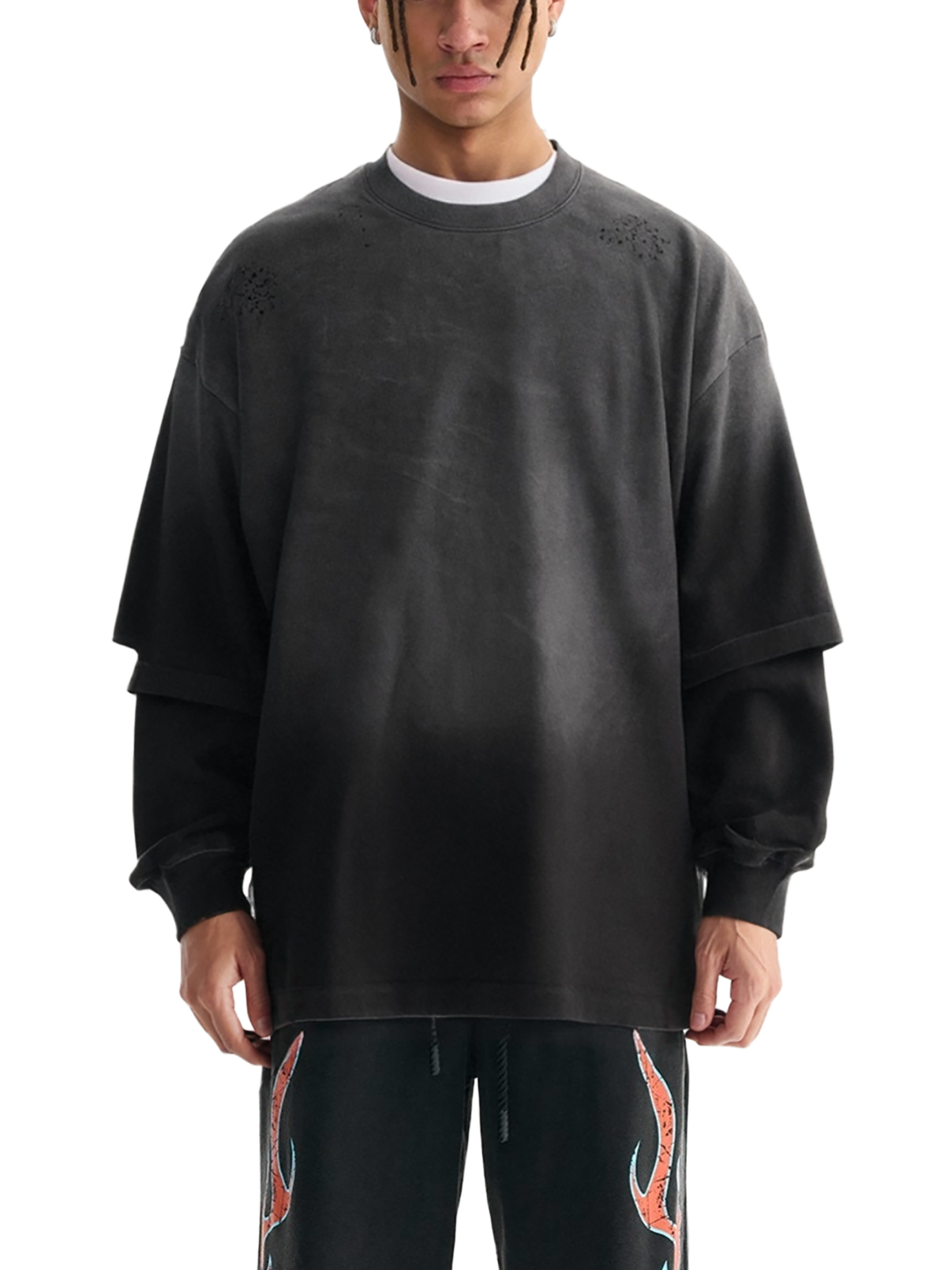 Model wearing VÉRON Cachemire designer two-piece shirt in modern fit