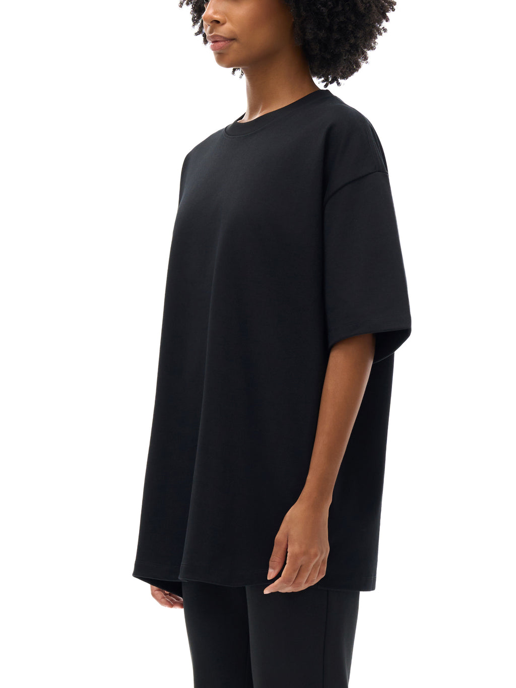 Paris-inspired premium streetwear tee by VÉRON heavyweight cotton 4