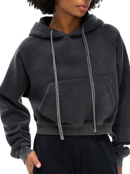 Model wearing VÉRON Auriane women’s streetwear hoodie with relaxed fit 1