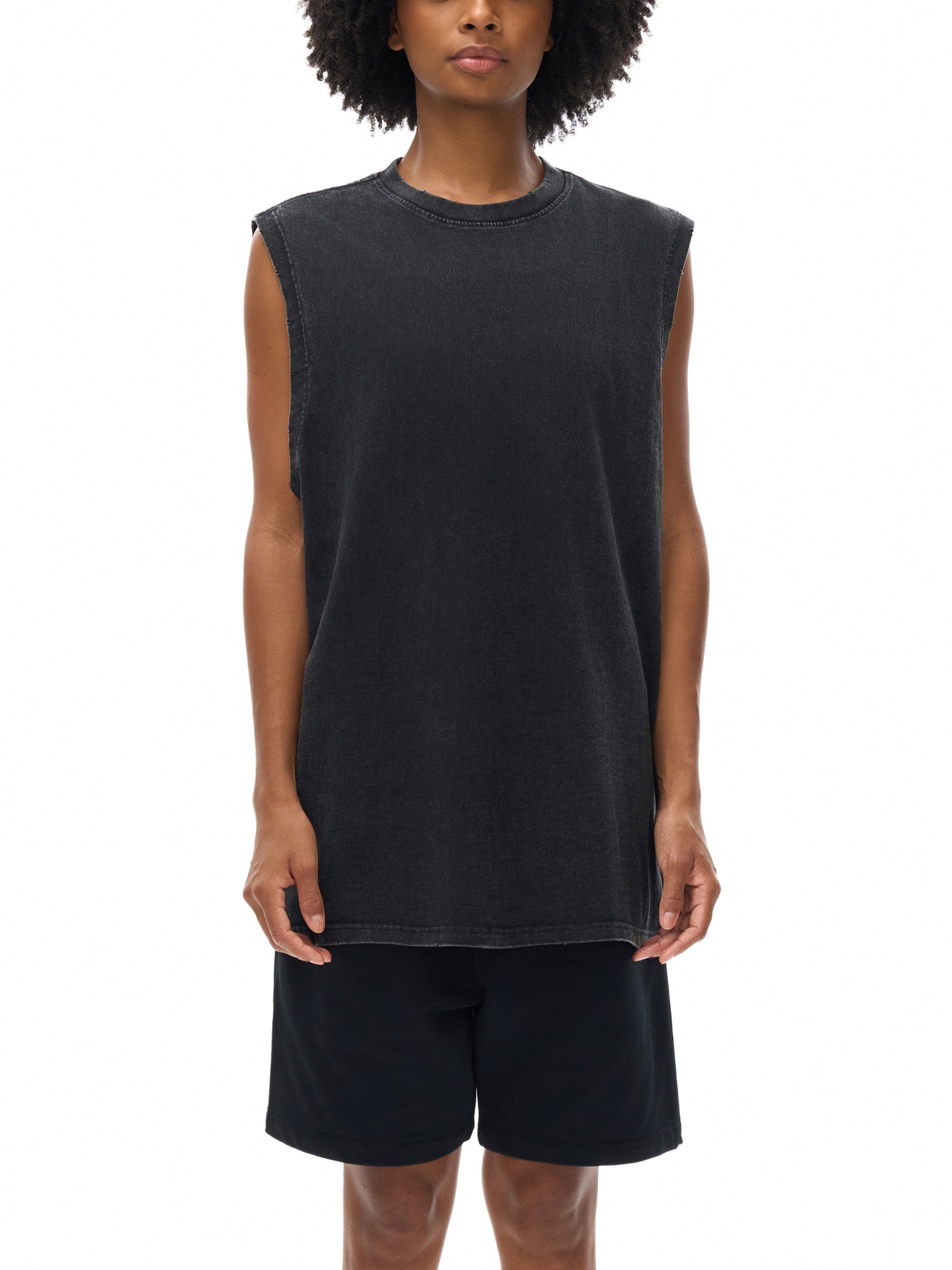 Model wearing VÉRON Avenue de la Lumière vintage washed tank top 4