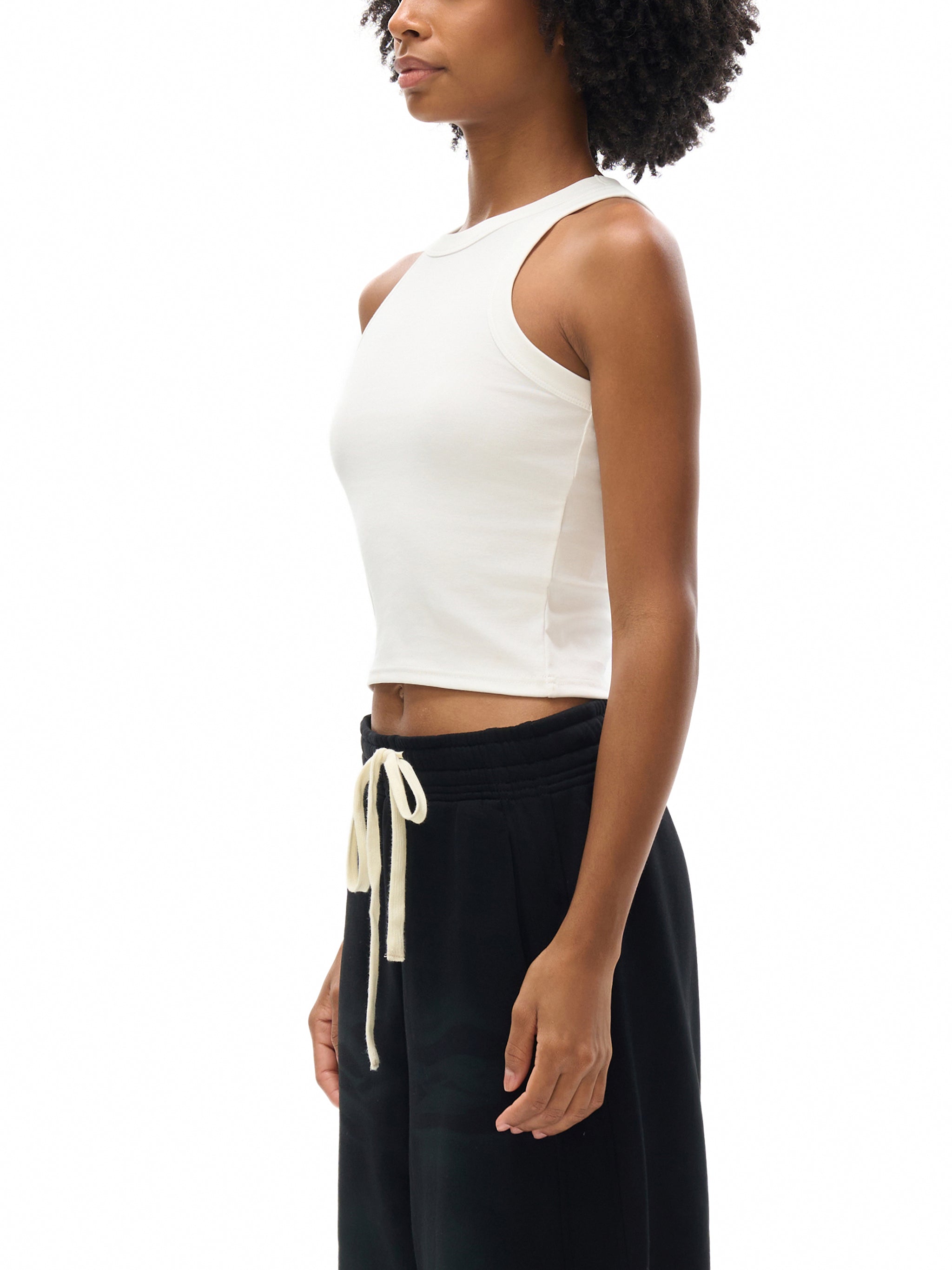 Model styling VÉRON Avenue de la Princesse tank top 5