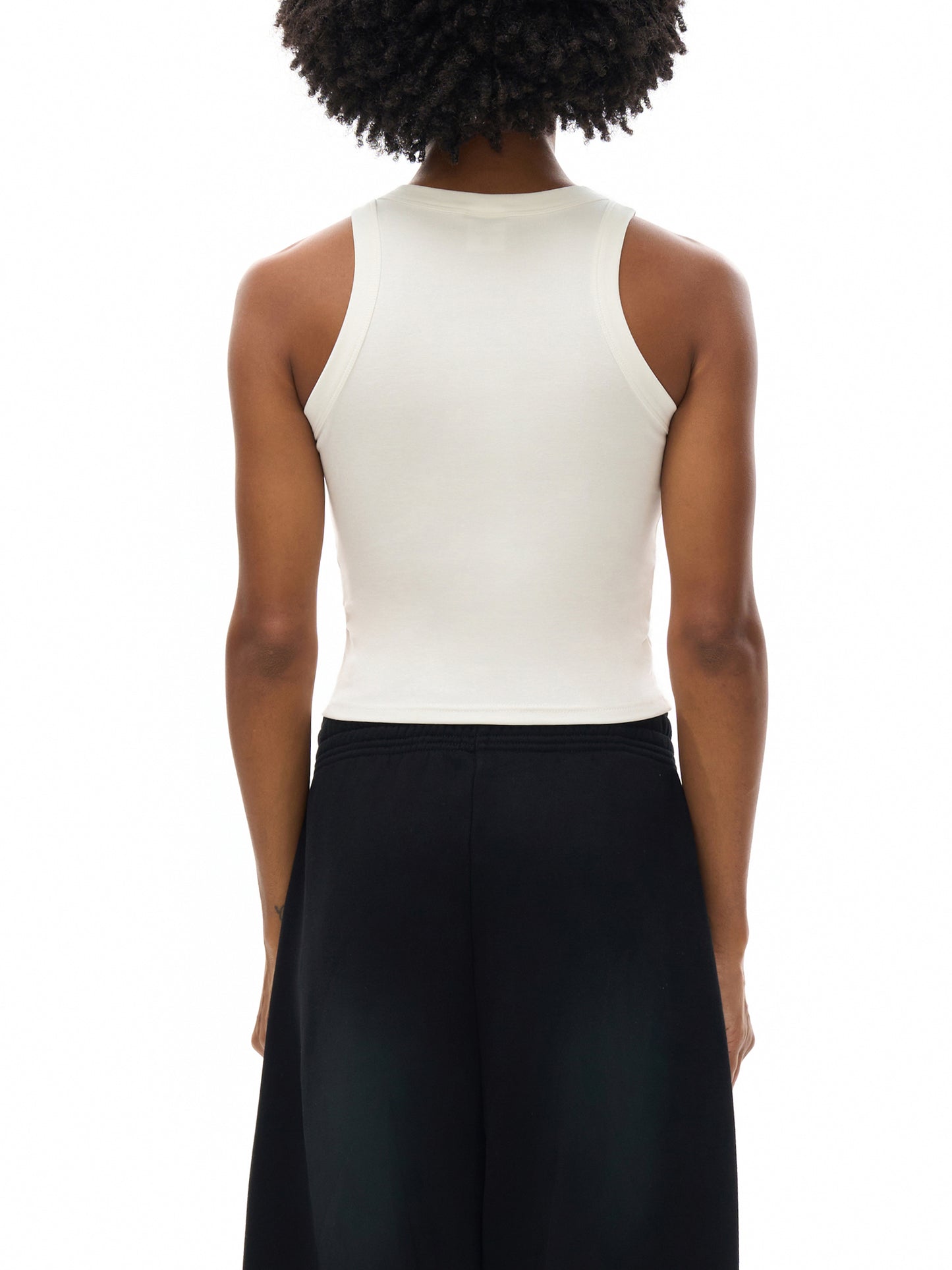 Model styling VÉRON Avenue de la Princesse tank top 3