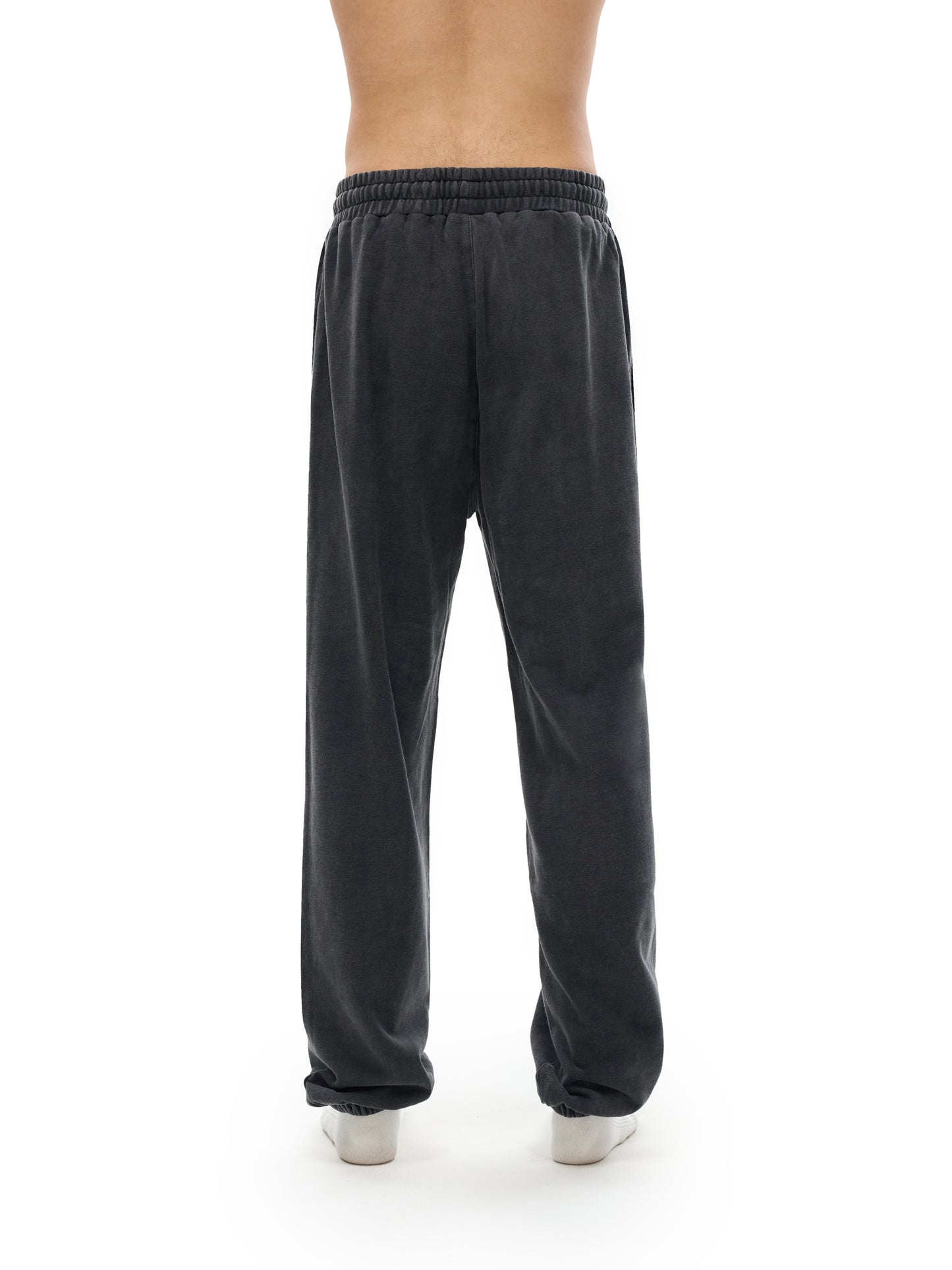 luxury unisex heavyweight joggers for men and women by veron 2