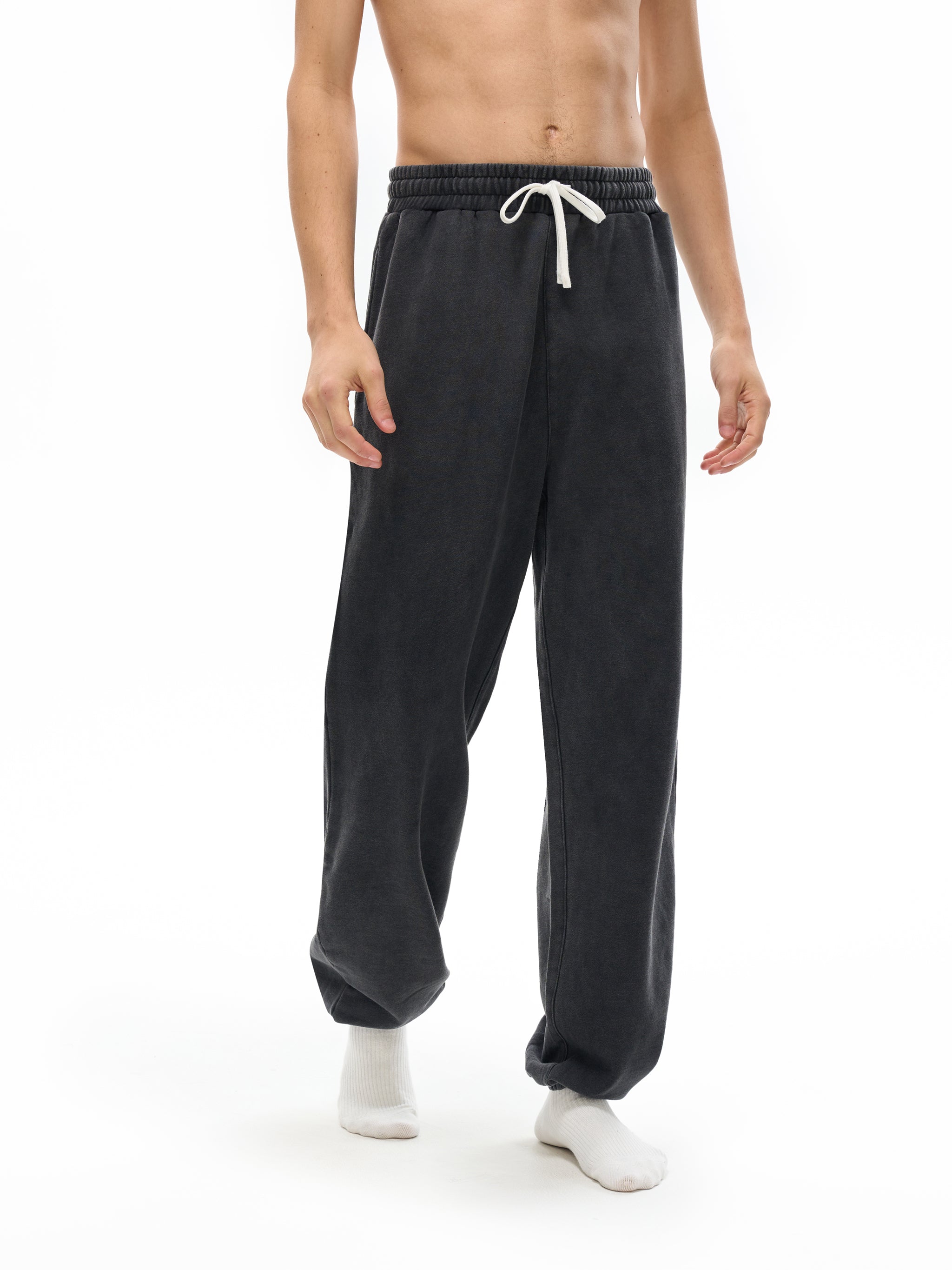 luxury unisex heavyweight joggers for men and women by veron 1