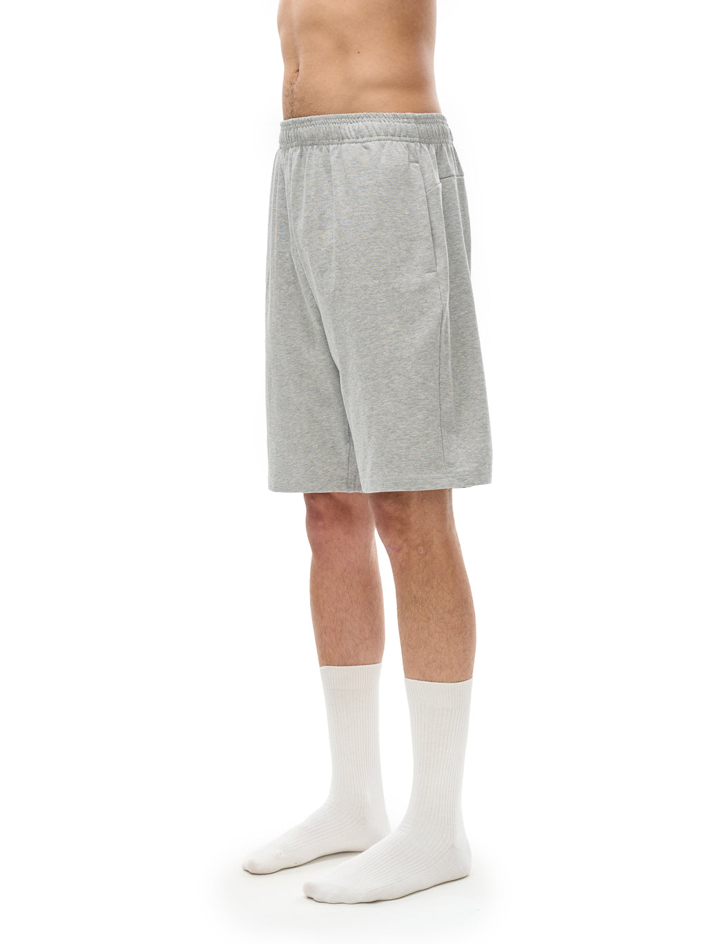 model wearing VÉRON Palatine unisex cotton shorts 3