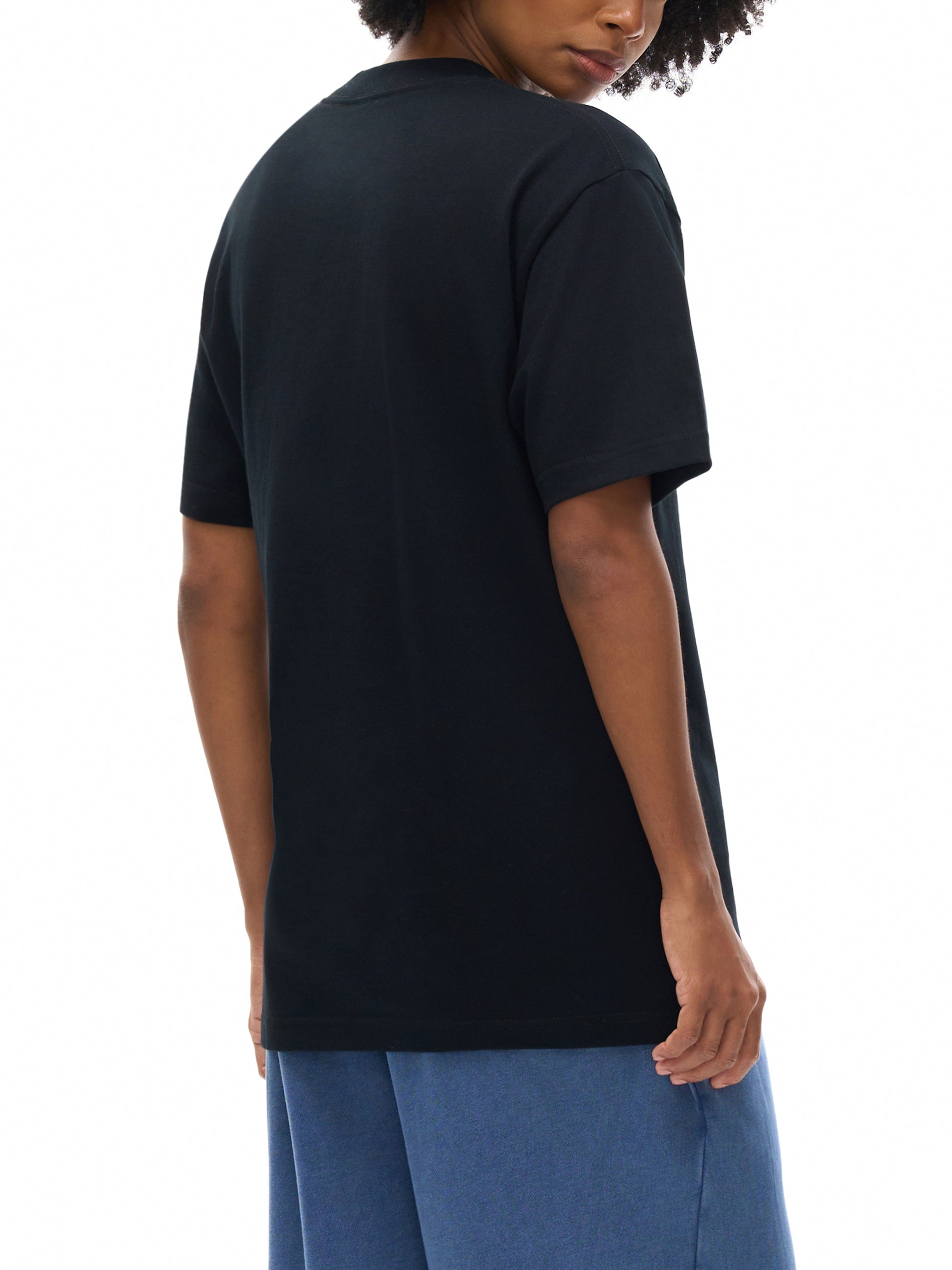 Unisex oversized black streetwear T-shirt by VÉRON 2.

