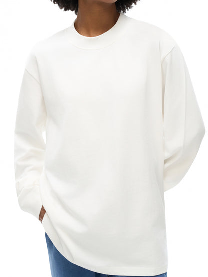 Model wearing VÉRON Boulevard Saint-Germain unisex shirt in streetwear outfit 1