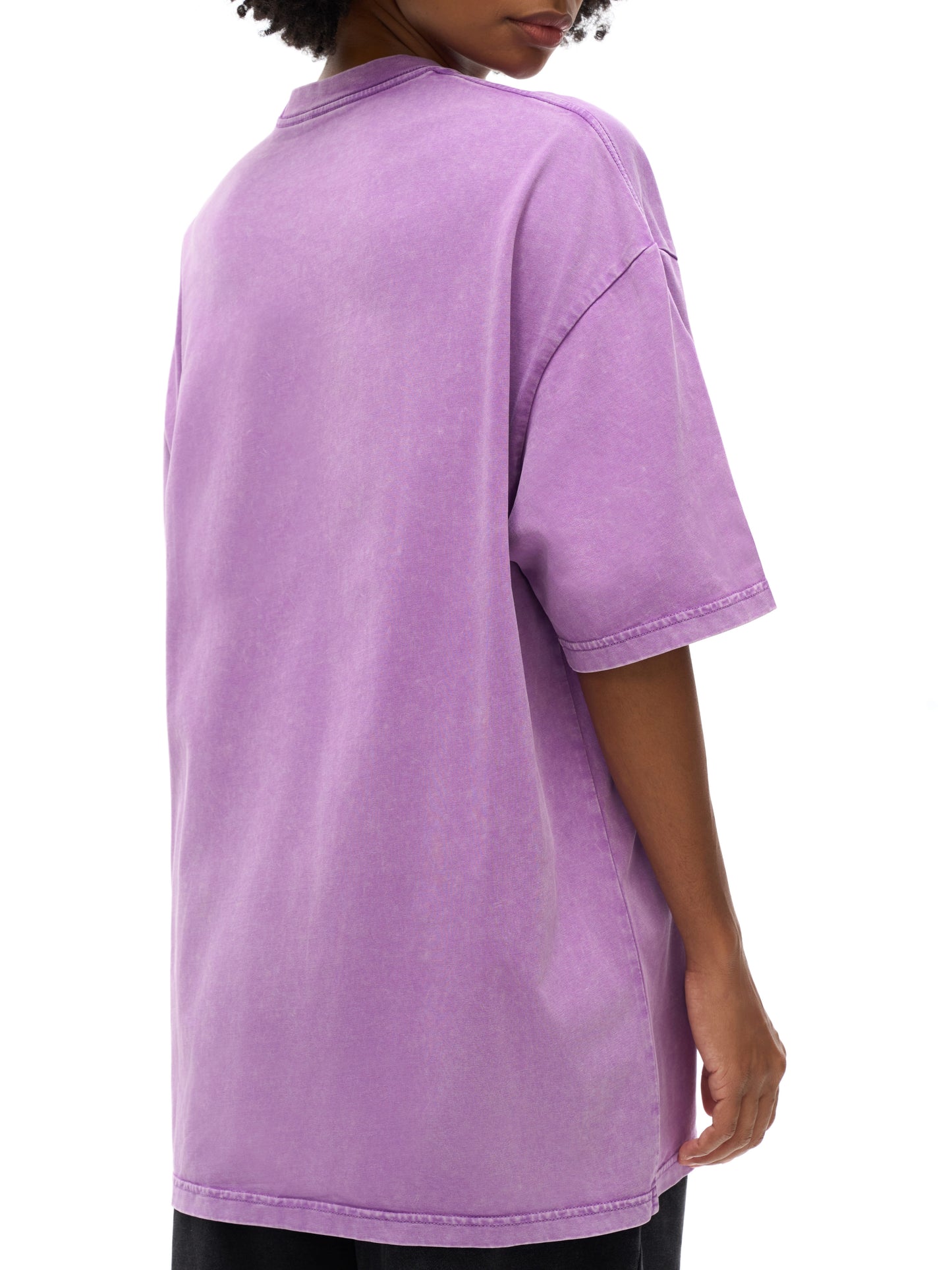 Model styling VÉRON Boulevard Malesherbes Paris streetwear tee 3