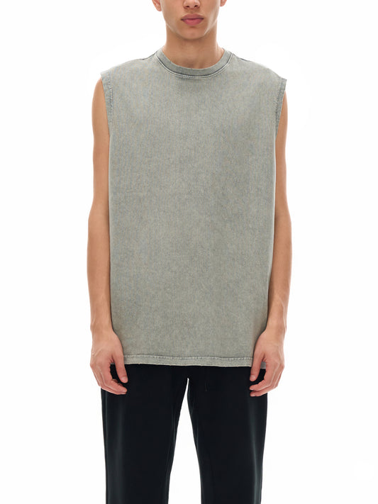 Model wearing VÉRON Avenue de la Lumière vintage washed tank top 1