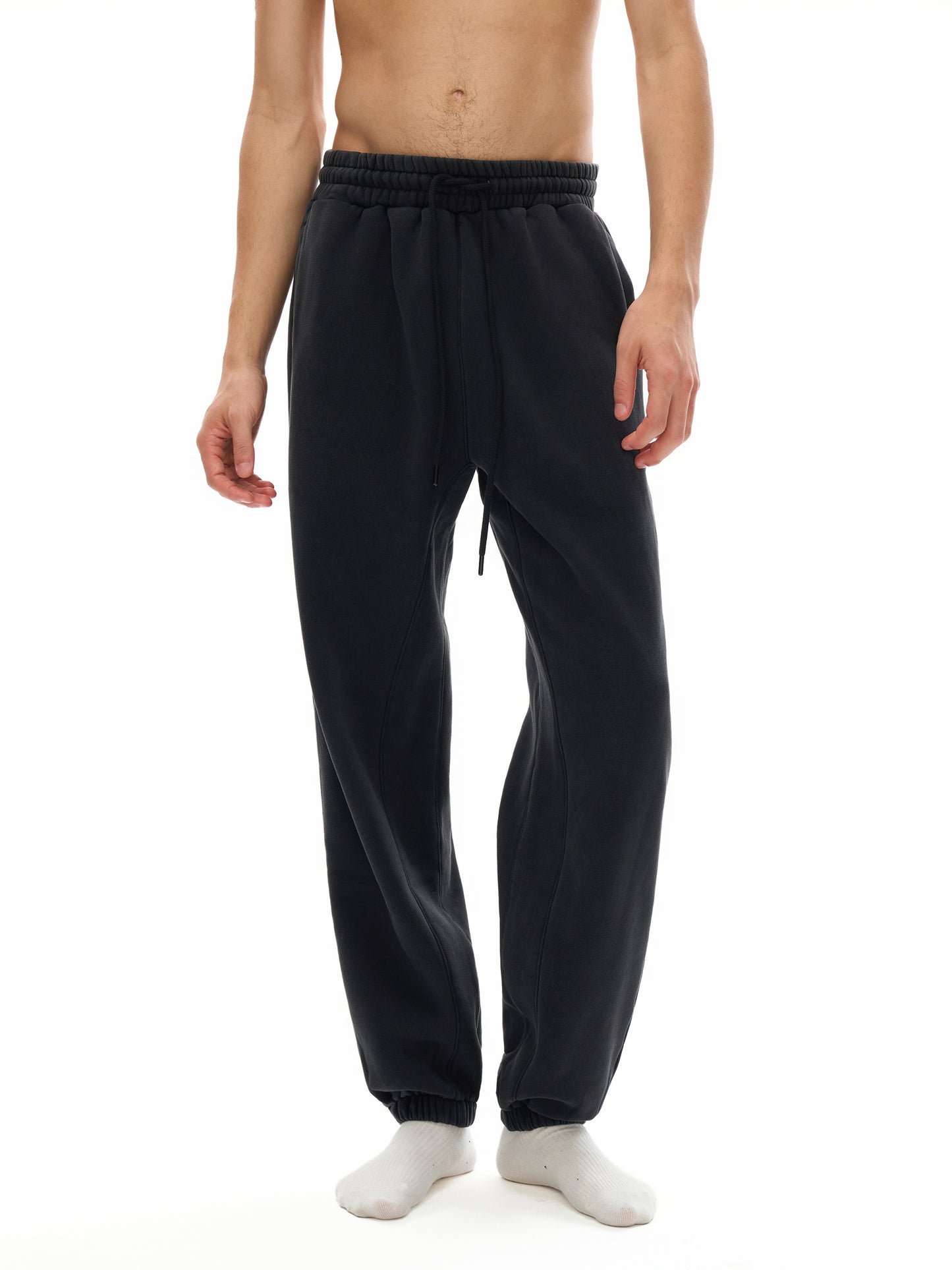 "VÉRON Quai des Anges sweatpants for men and women" 1